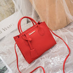 Stylish Crossbody Bag – Modern One-Shoulder Messenger Design