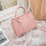 Stylish Crossbody Bag – Modern One-Shoulder Messenger Design